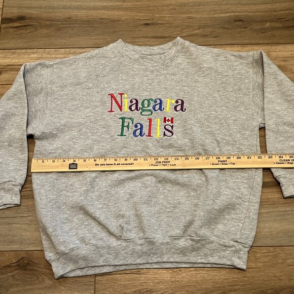 VTG Niagra Falls Crew Neck Sweatshirt Adult MEDIUM Heather Gray Canada Made - Picture 4 of 10